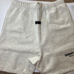 Light oat essential shorts