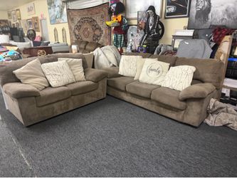 Couch set