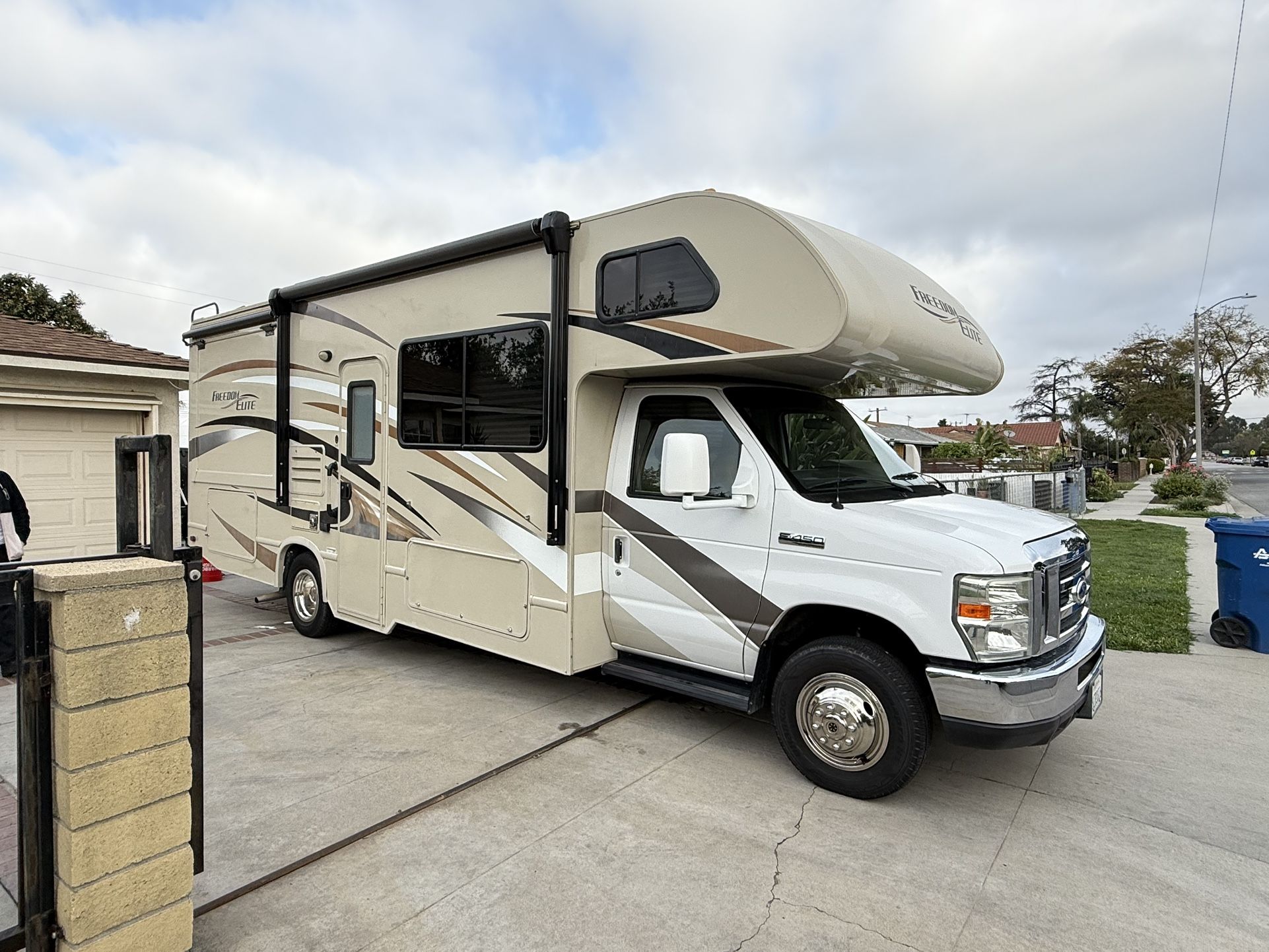 2016 Thor Freedom Elite 26FE