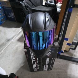 Sedici Carbon Fiber Helmet With Sena Bluetooth 