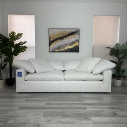 Loveseat Couch Sofa Nixon White Fabric City Furniture !!! FREE DELIVERY !!!