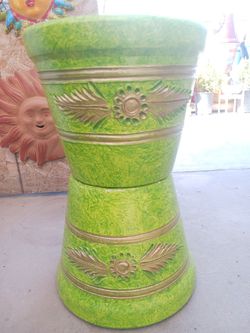 Clay's Pots/ Macetas De Barro