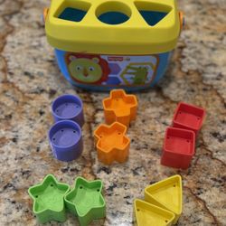 Fisher Price Shape Sorting Box COMPLETE B5