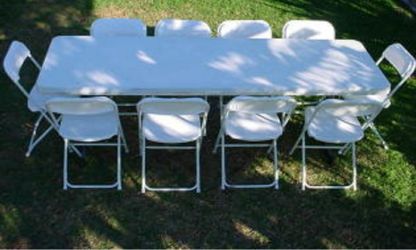 Se renta carpa, sillas y mesas.