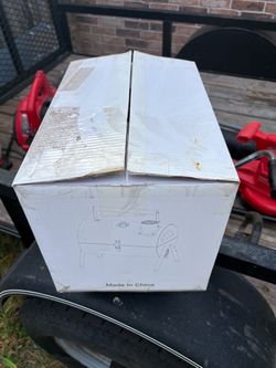 Portable Charcoal Smoker Grill in Box