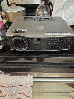 Four Dell Projector  Each $150 