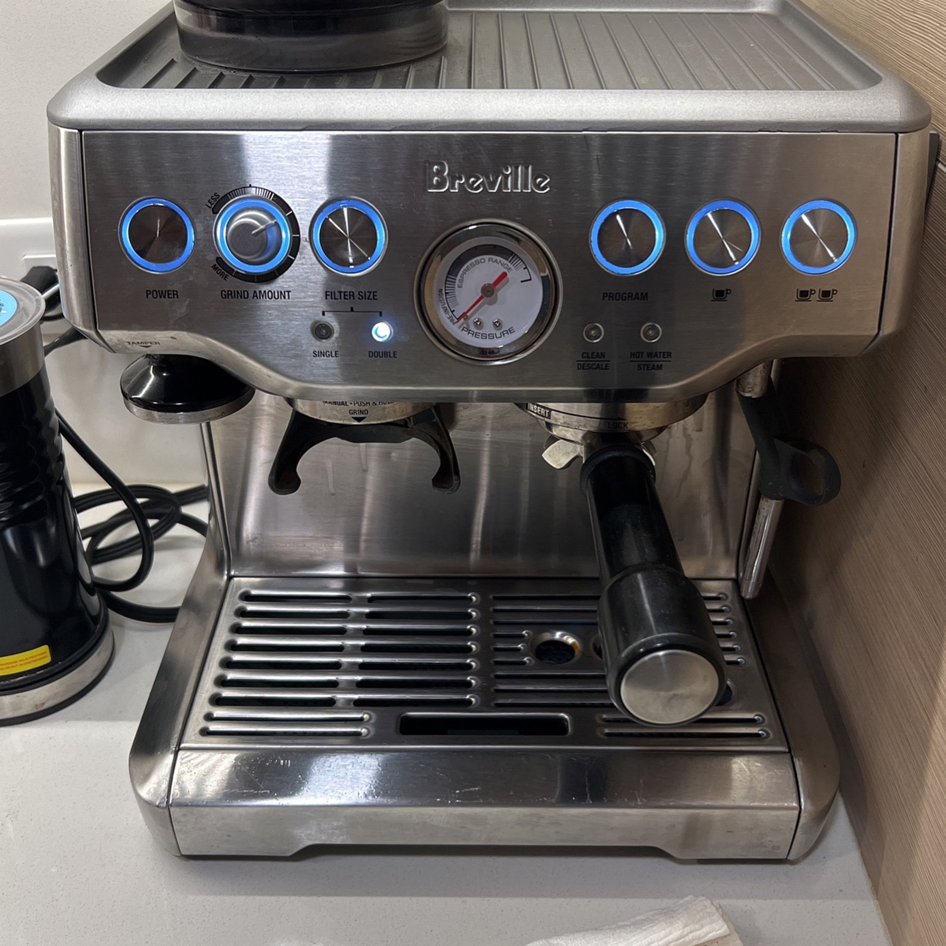 Breville Barista Express Espresso Machine, Brushed Stainless Steel, BES870XL for Sale in San