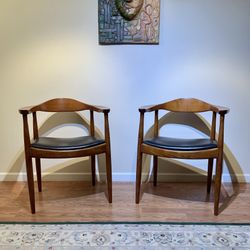 Pair Of Mid Century Modern Chairs 