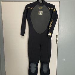 Women’s Full Body Glove Wet Suit size 11-12