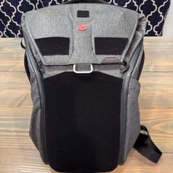 Peak Design Everyday Backpack V1, 20 L Charcoal Gray
