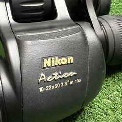 NIKON ACTION  BINOCULARS