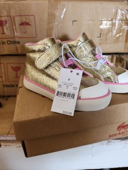 Size 6 Toddler Shoe Gold