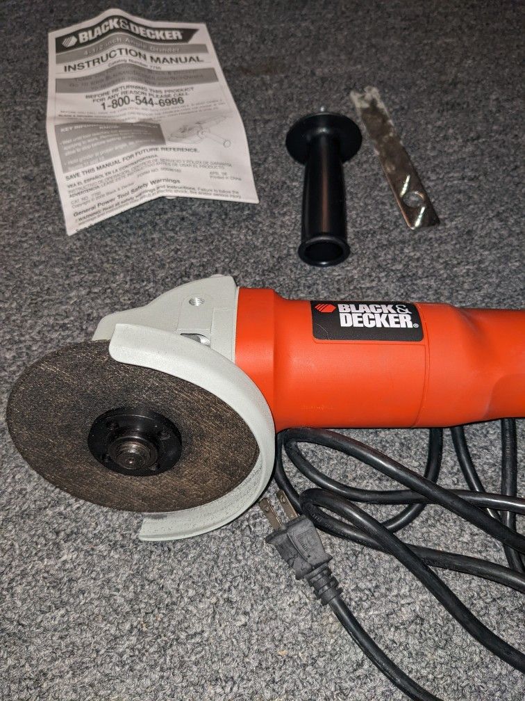 New, Excellent Condition. Angle Grinder. Black And Decker.