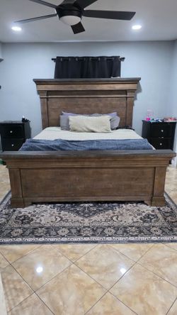King Size Platform Bed with Storage