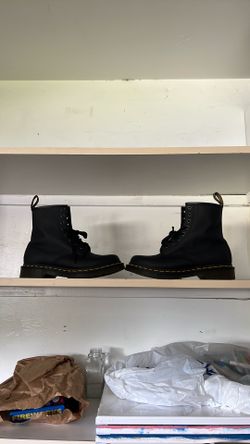 Dr Martens 8W
