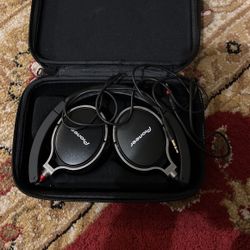 Pioneer Headphones 