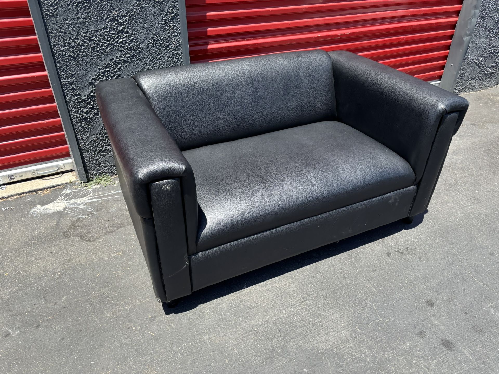 Loveseat Black