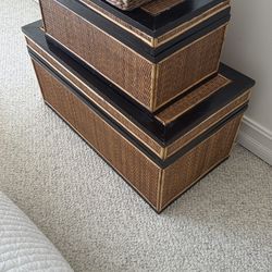 2 drawers storage