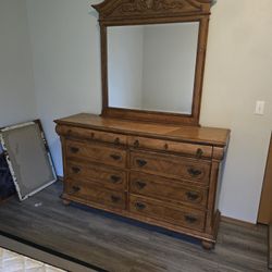 Bedroom Set Forsale