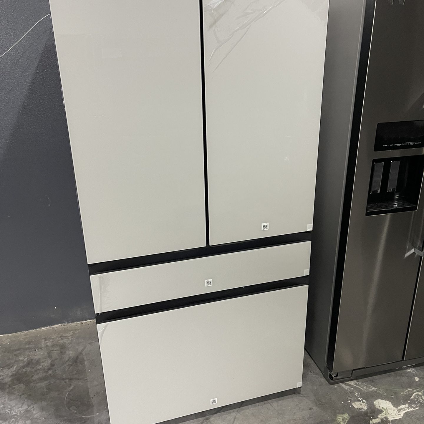 New Samsung Four Door Refrigerator -white Panels 