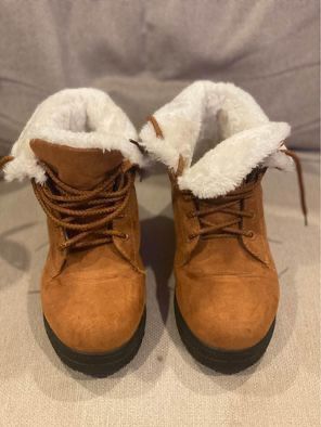 SQL Women’s Warm faux fur ankle boots, Round Toe Lace Up size 8.5