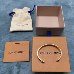 Louis vuitton, Bangle, 7” Diameter, 100% Authentic