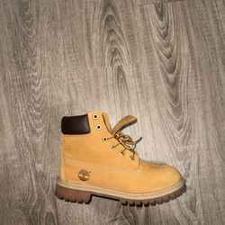 Timberland 6-Inch Premium Boots Wheat Kids Size 4 Women’s Size 6