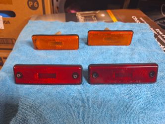 1985-89 Toyota MR2 exterior marker lights