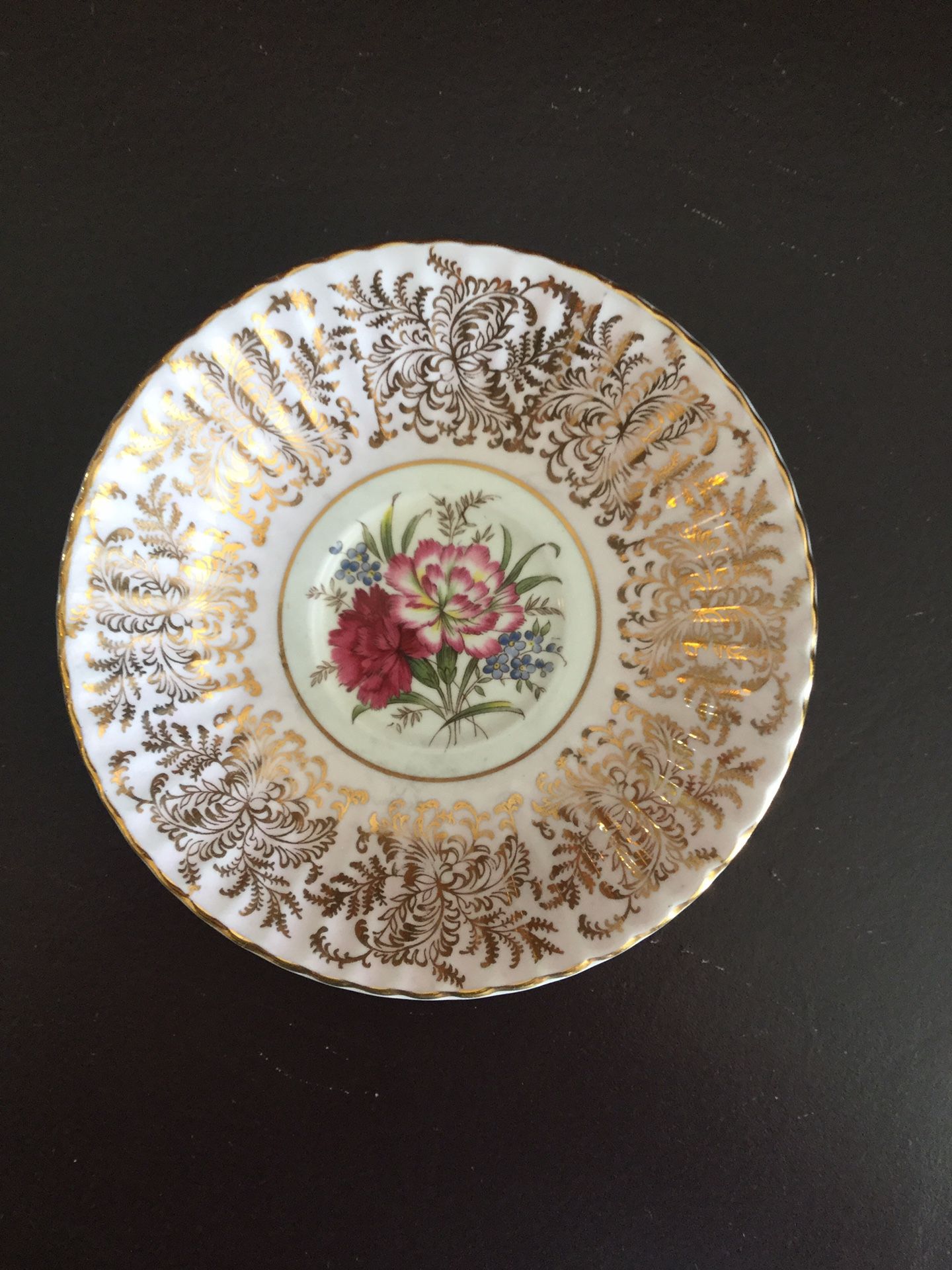 Vintage Paragon By Appointment To Her Majesty The Queen Tea Saucer
