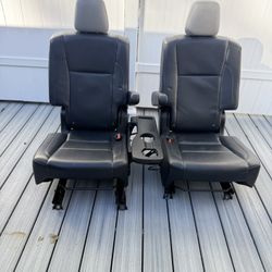 2014-19 Toyota Highlander 2nd Row Seats