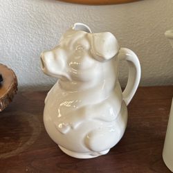 vintage pig pitcher 
