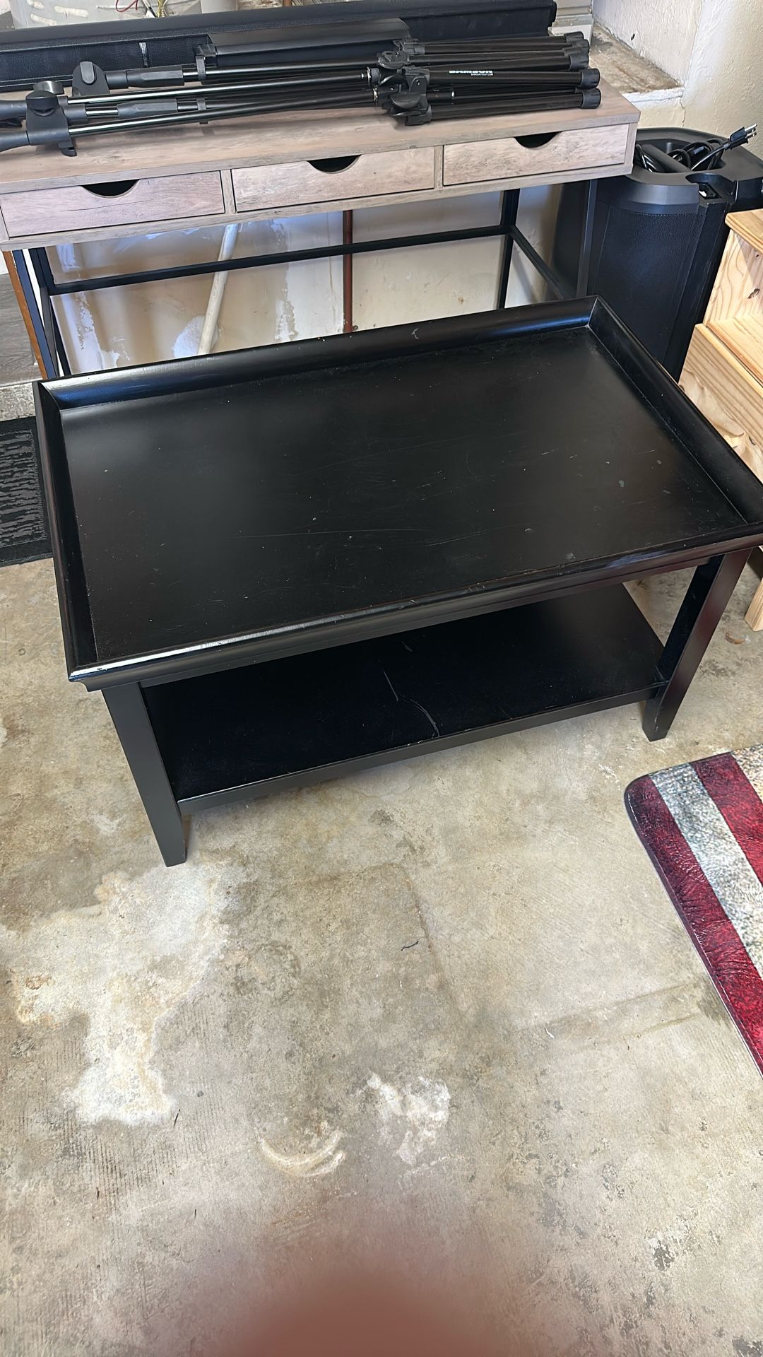 BLACK COFFEE TABLE