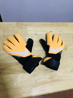 Nike Soccer Gloves Size 9