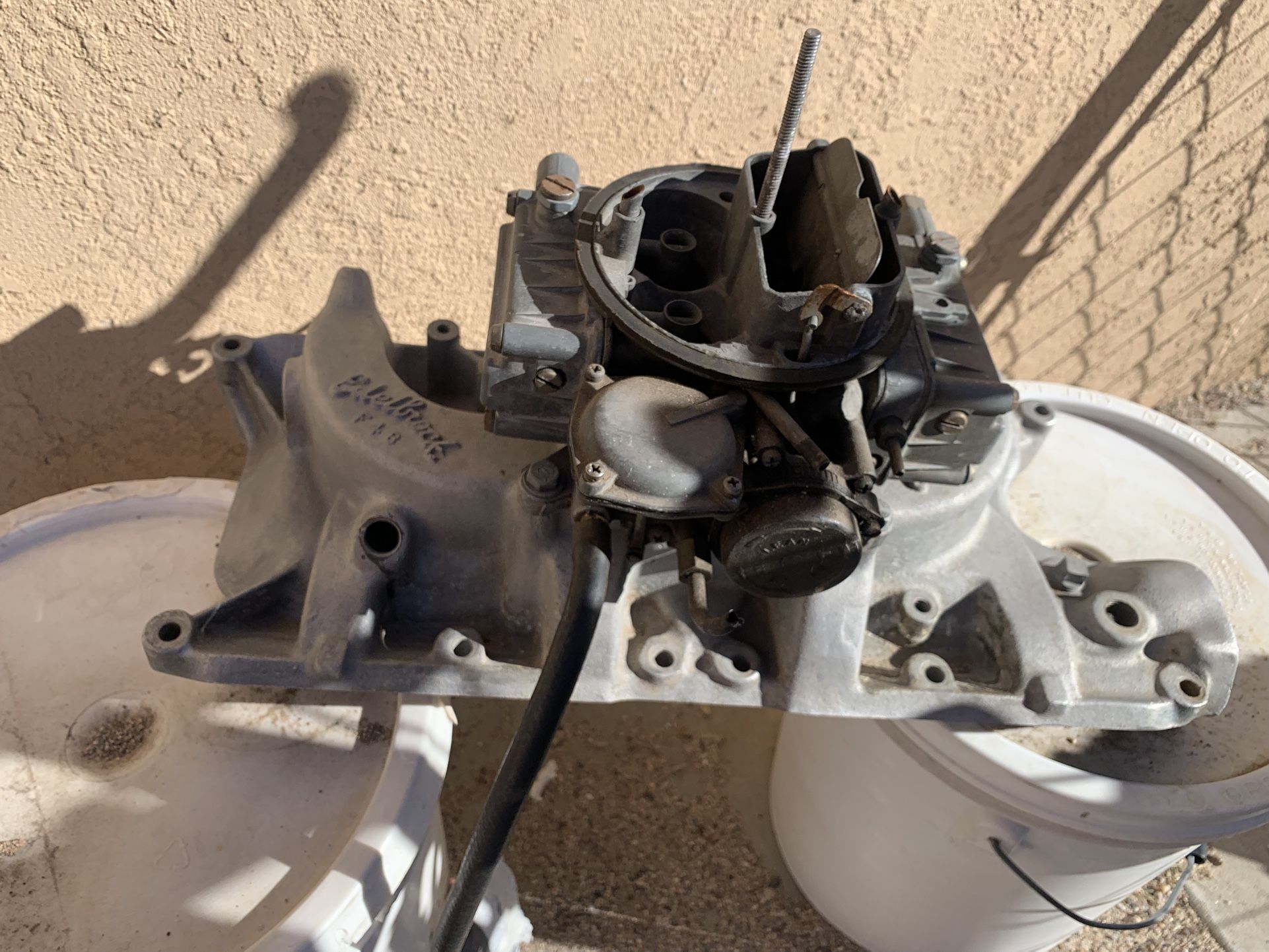 Ford 302 Edlebrock Intake Manifold And Carb