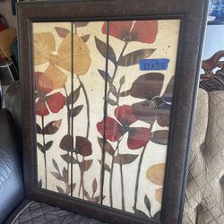 Excellent Condition Hanging Wall Frame 