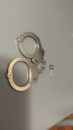 Steel Double-Lock Handcuffs with Key