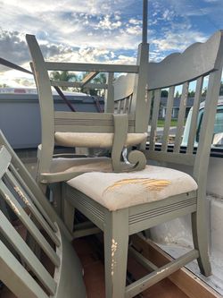 FREE 6 chairs