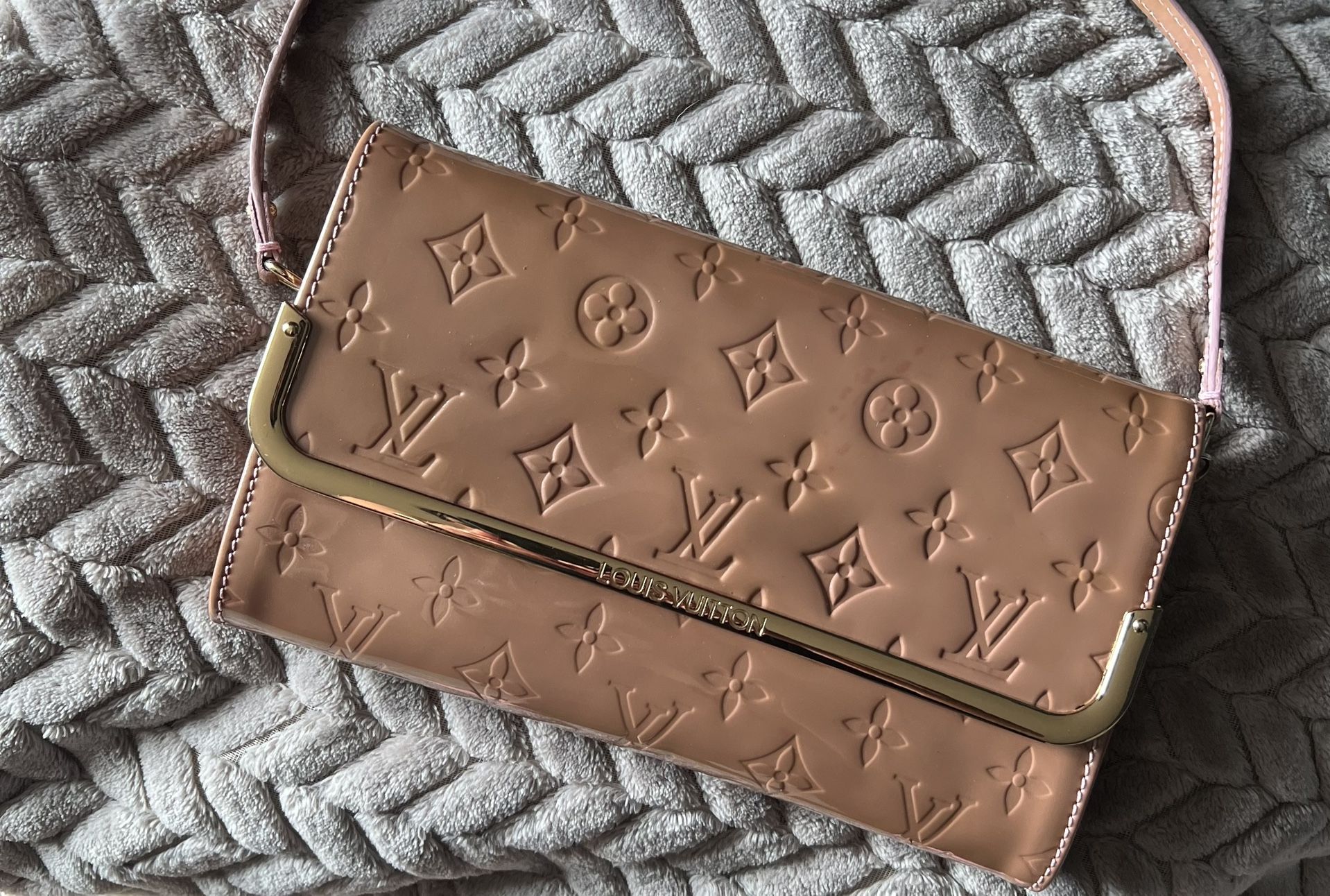 Louis Vuitton Easy Pouch On Strap