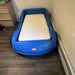 Race car bed mattress included