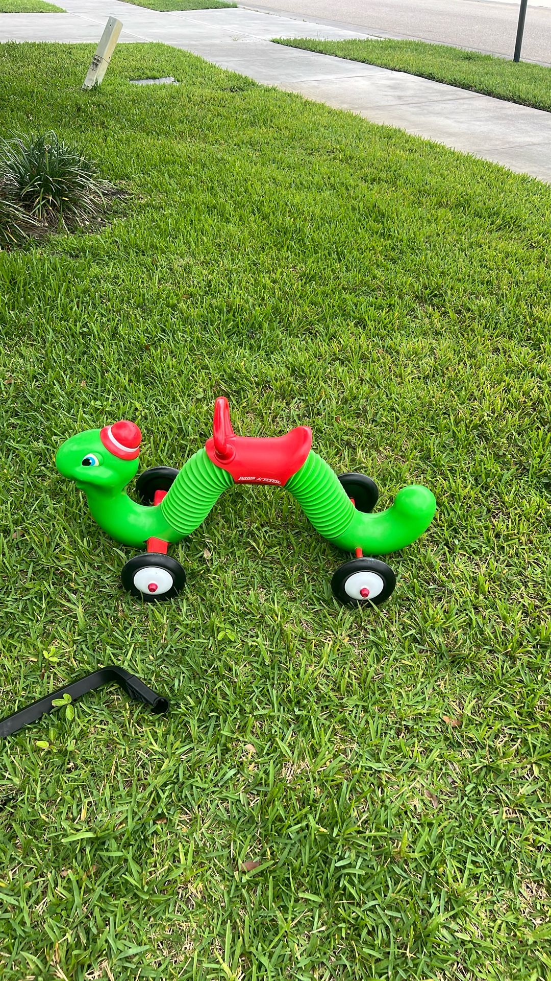 Inch Worm Radio Flyer
