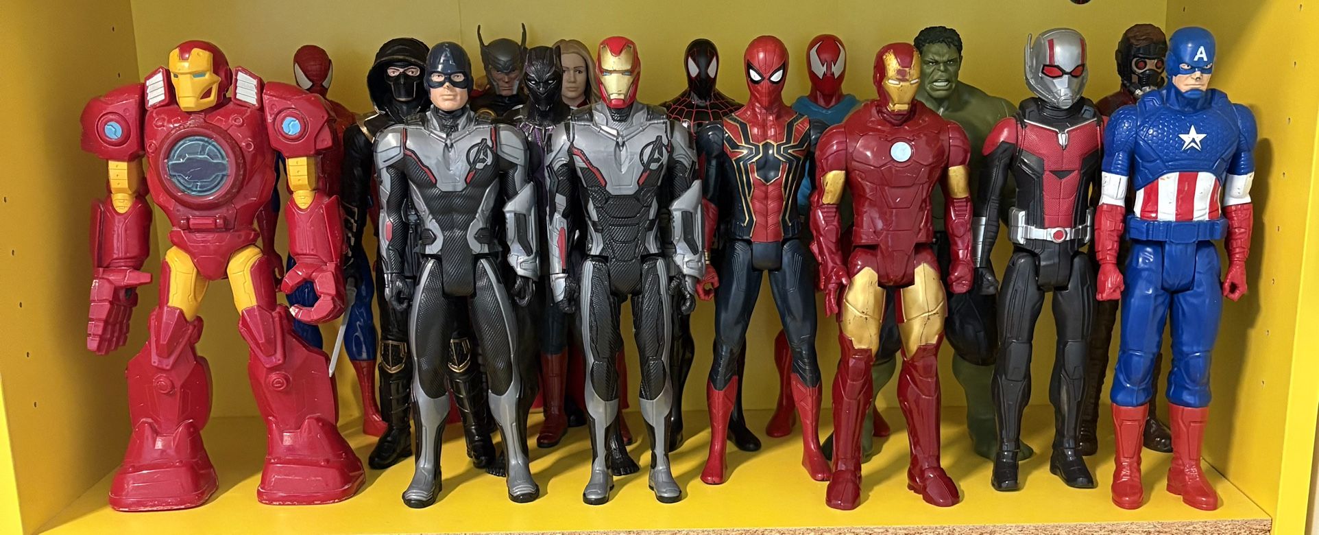 Marvel Action Figures – Set of 16
