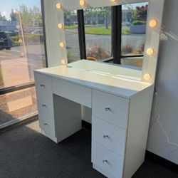 47 inch Vanity Table with Mirror Hollywood Light 7 Drawers