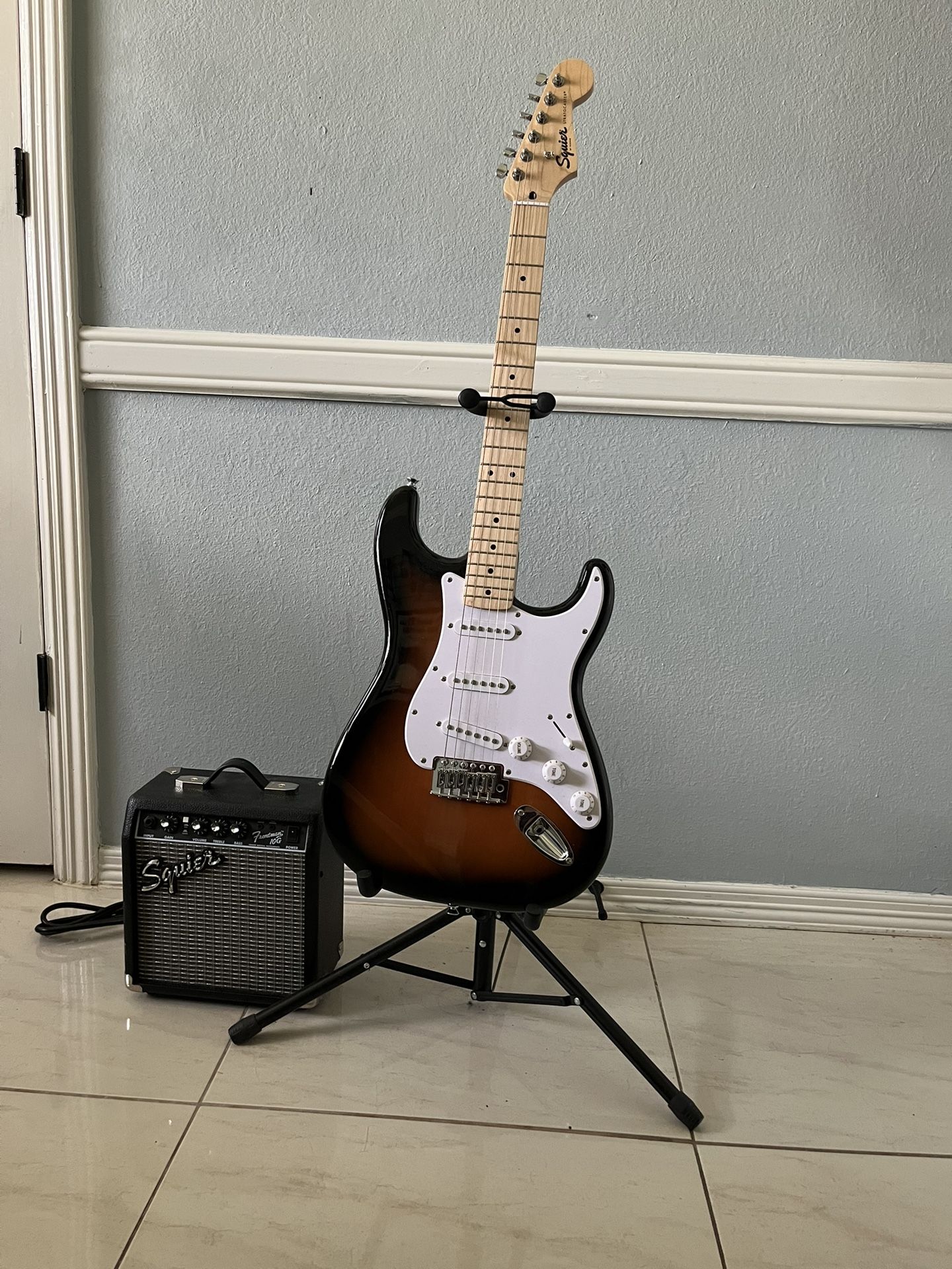 Squier Sonic Stratocaster Electric Guitar