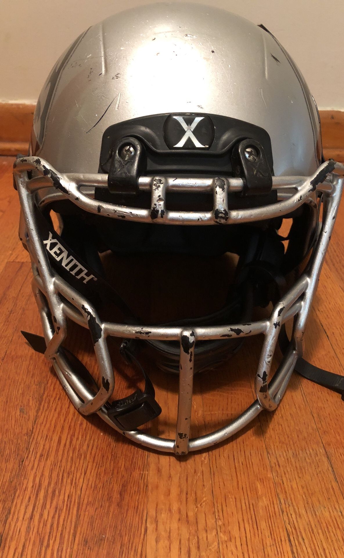 Xenith youth medium football helmet