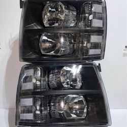 Chevy Silverado Black Housing Headlights for 2007 to 2013