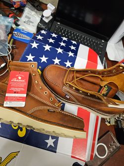 New  Thorogood moc toe tobacco size 9wide