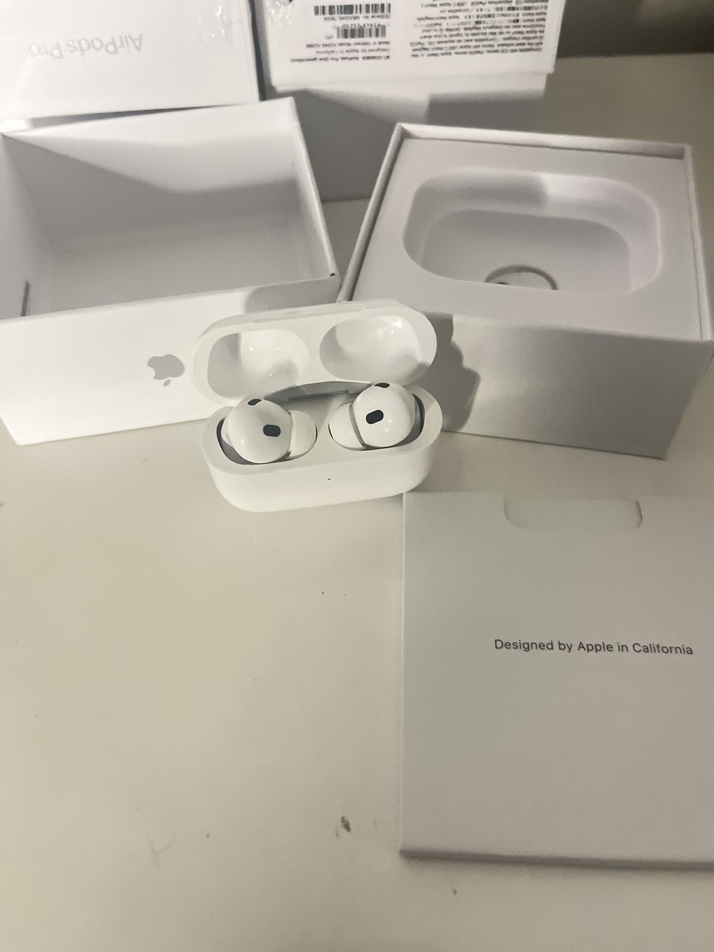 Apple AirPods Pro 2nd Generation with MagSafe Wireless Charging Case (USB‑C)...
