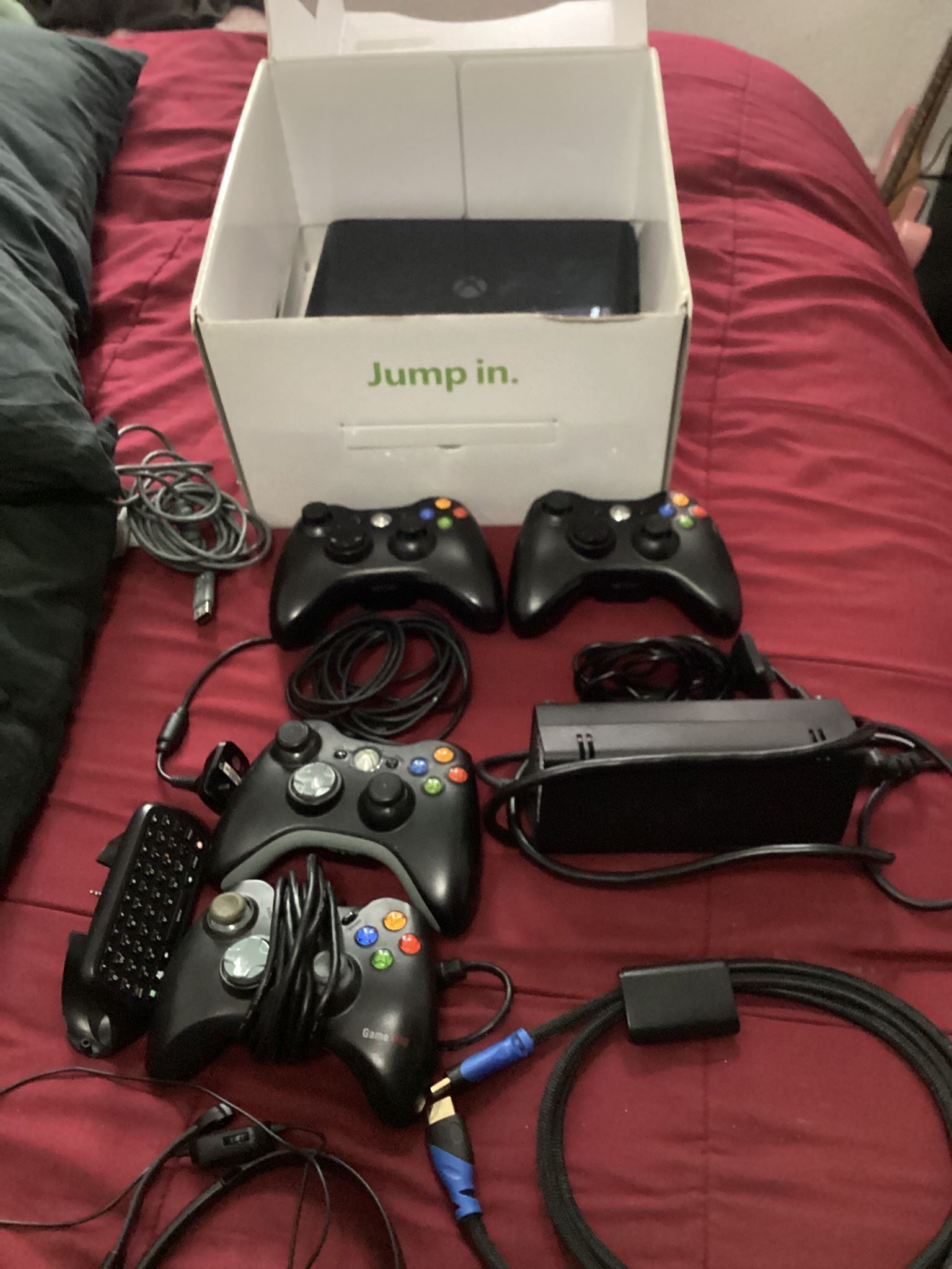 Xbox 360 Bundle With 4 Controllers, Headset Mic, And Keyboard Attachment
