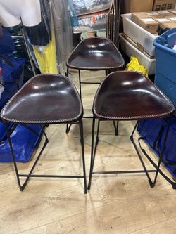 Pottery Barn set of 3 Leather counter height Stools