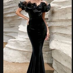 Long Velvet Dress ( Black ) Size L